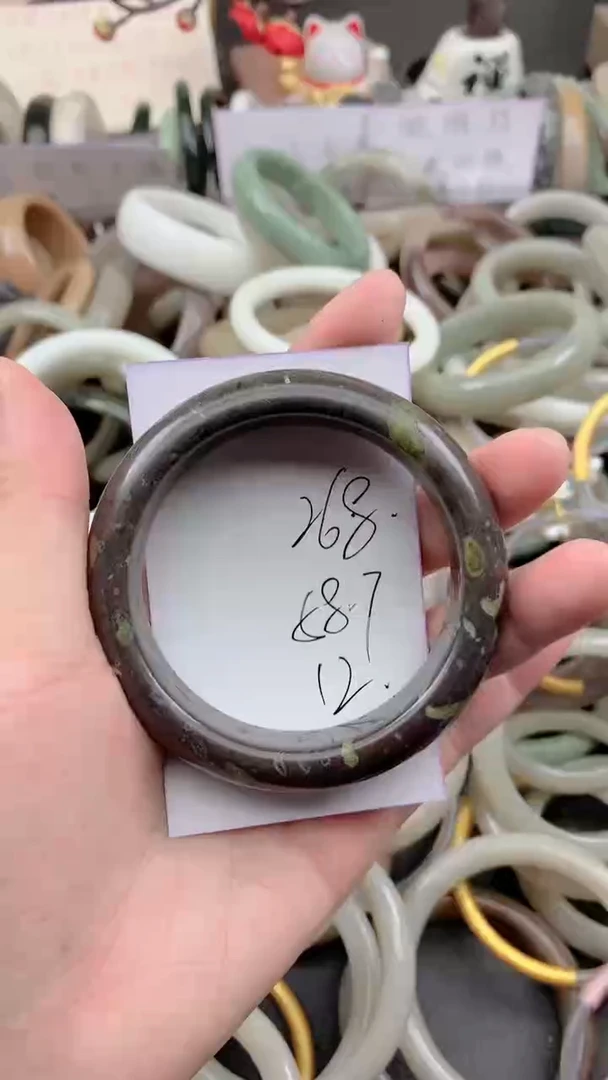 未镶嵌手镯石英质玉268