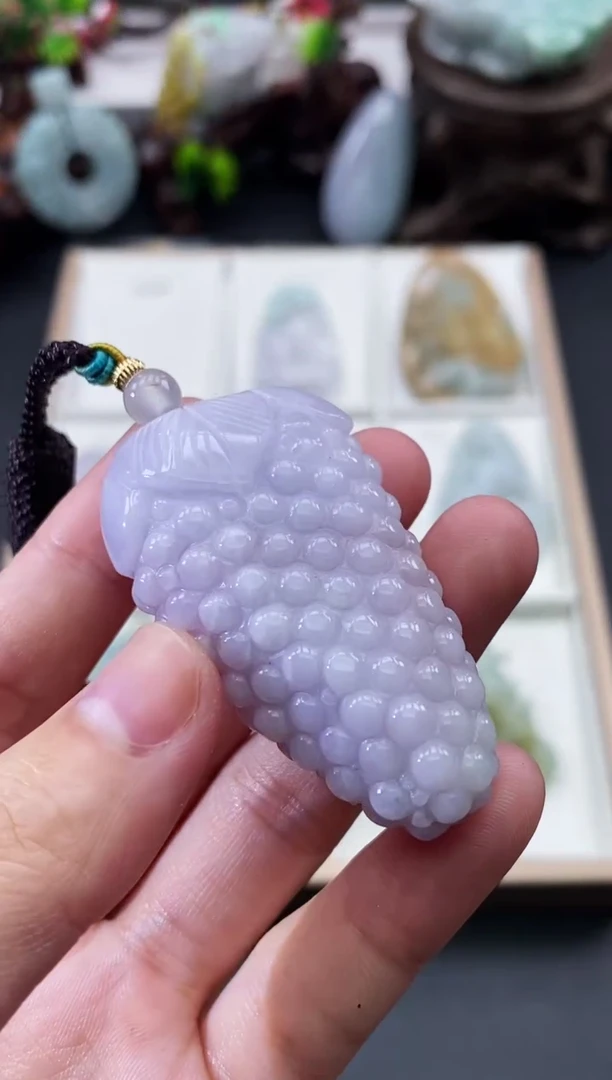 翡翠未镶嵌颈饰天然缅甸A货翡翠