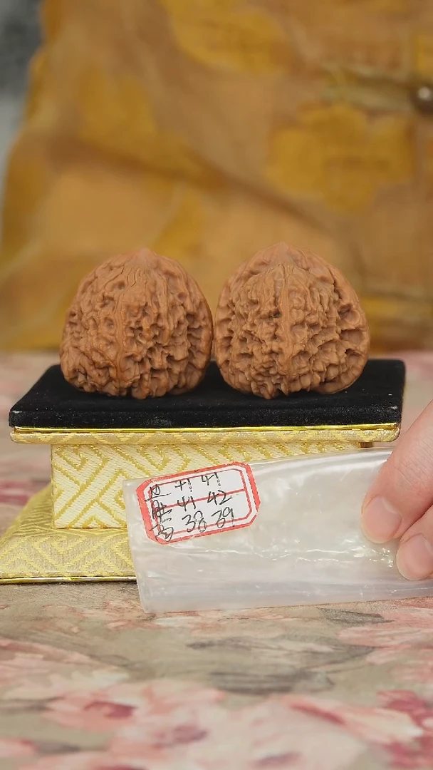 文玩核桃把件赵喜满南将石