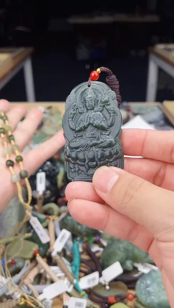 颈饰未镶嵌和田玉1