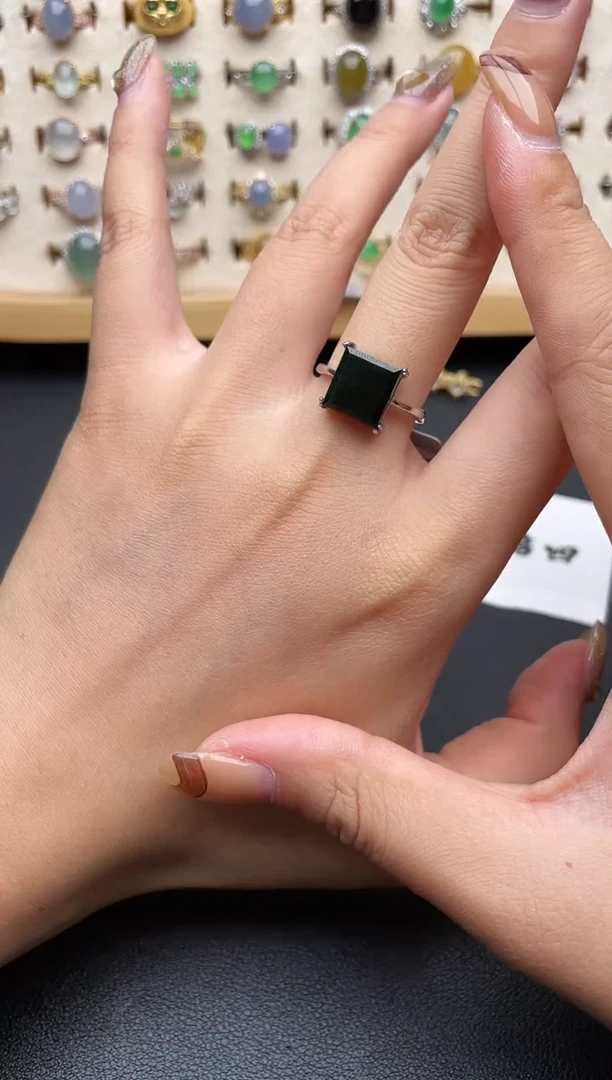 翡翠戒指银S925镶嵌一物一证一礼盒