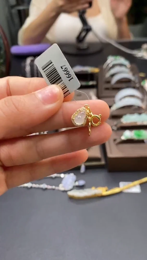 颈饰银S925镶嵌翡翠16667