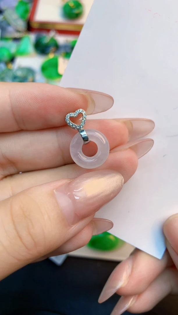 翡翠未镶嵌颈饰1