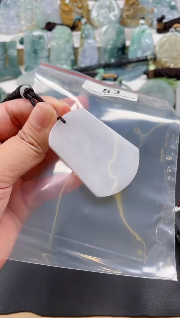 翡翠未镶嵌颈饰天然翡翠吊坠53