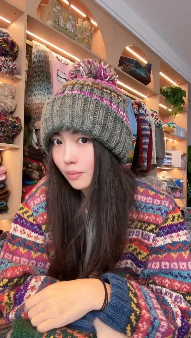 羊毛黑粉羊毛帽子