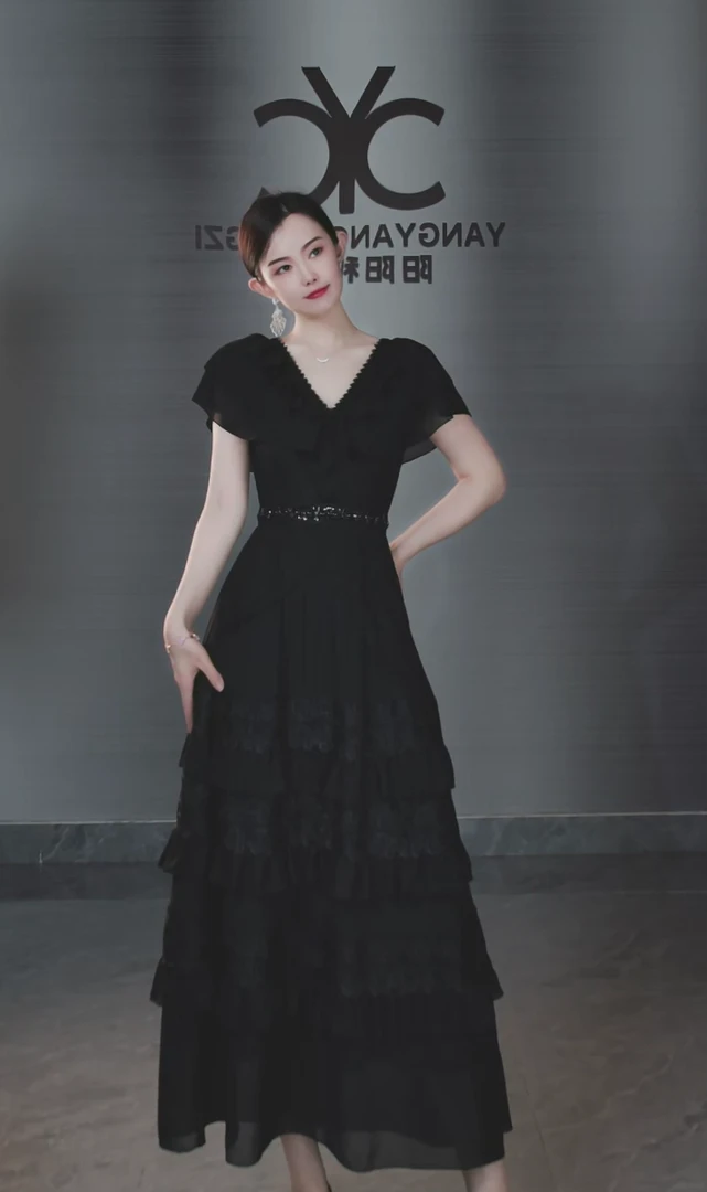 【童话女王】105214时尚V领后中拉链连衣裙气质长裙优雅法式新品