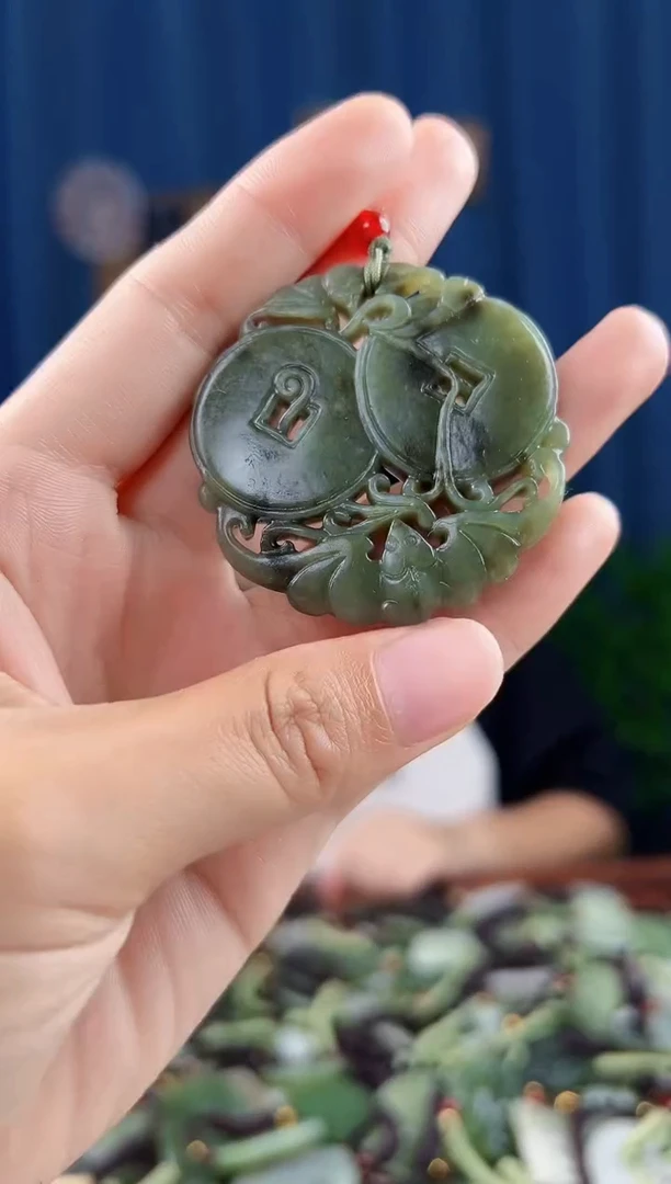 未镶嵌和田玉挂件拍一发一，