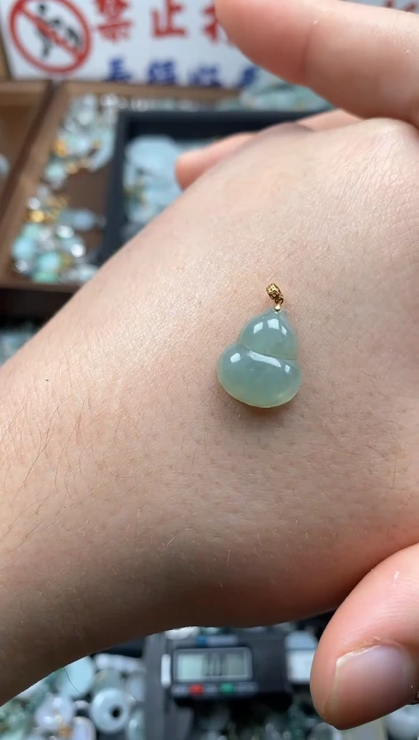 【闪购商品】翡翠颈饰未镶嵌哥哥