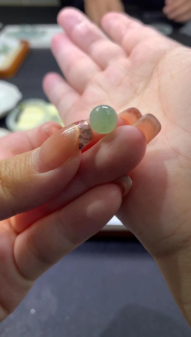 未镶嵌定制翡翠卡8.1mm