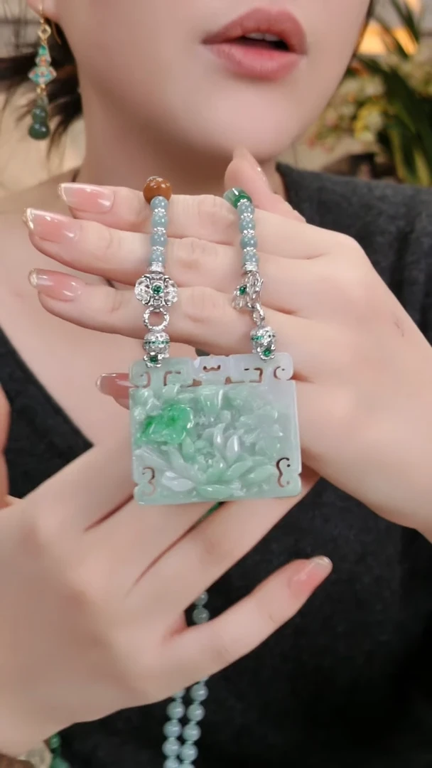 颈饰未镶嵌翡翠国风