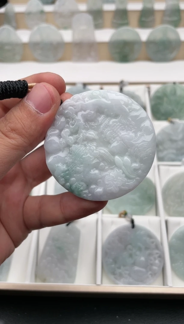 翡翠未镶嵌颈饰..../5/10/  311