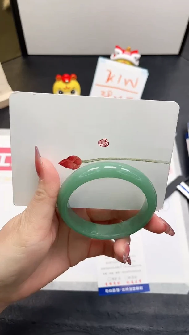 【闪购商品】石英质玉手镯未镶嵌191-57