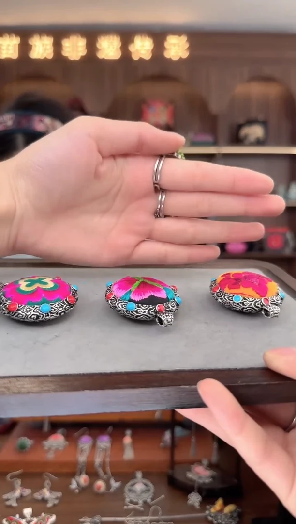 【闪购商品】织绣扶光苗绣传承99