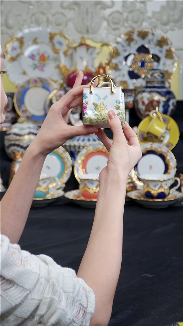 骨瓷婷婷中古器物如图所示84
