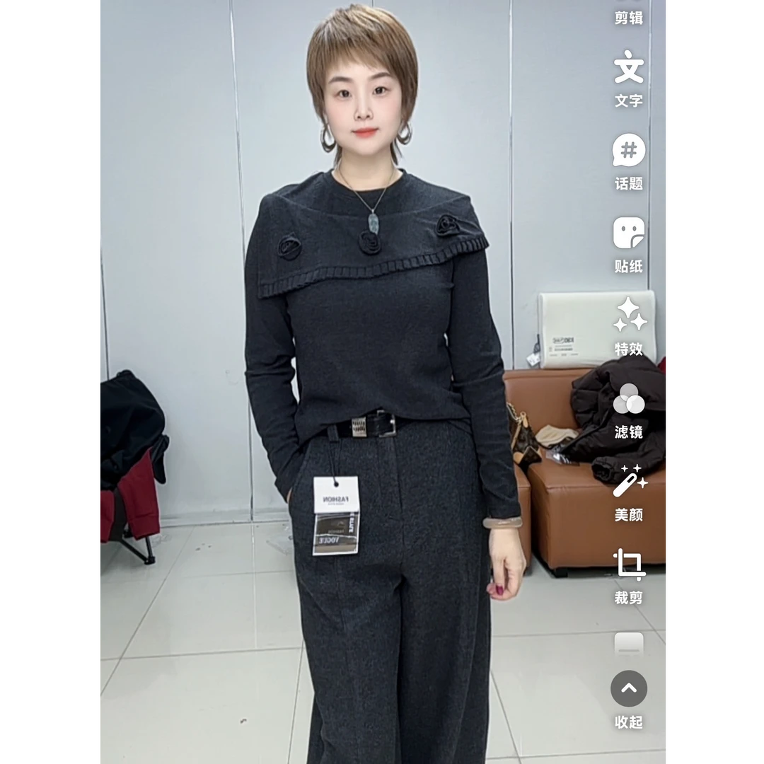 小施家气质女人味优雅设计款高工艺花朵薄绒显痩上衣69075