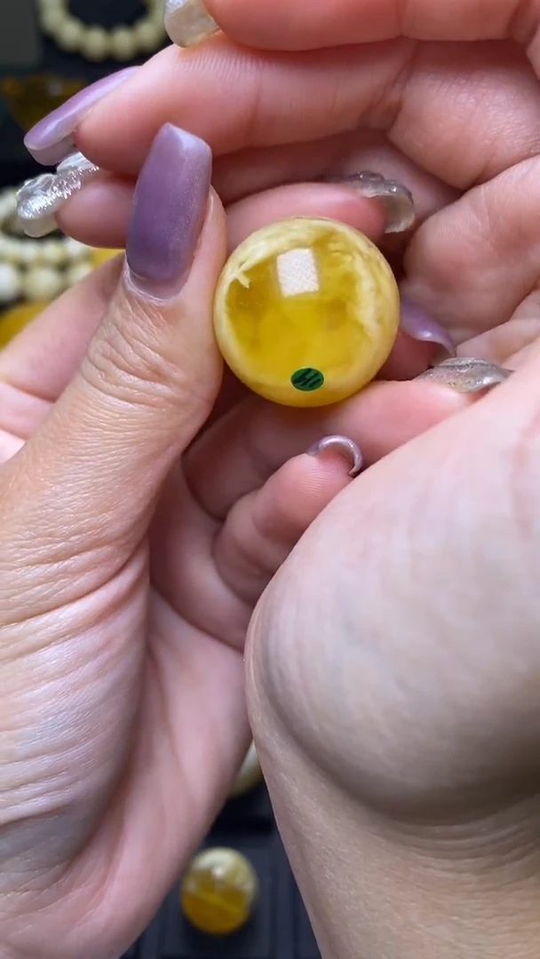 【闪购商品】琥珀裸石未镶嵌葵. 32