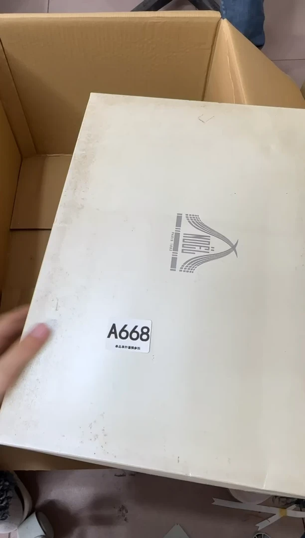 其他卓****r668...中古产品谨慎参拍