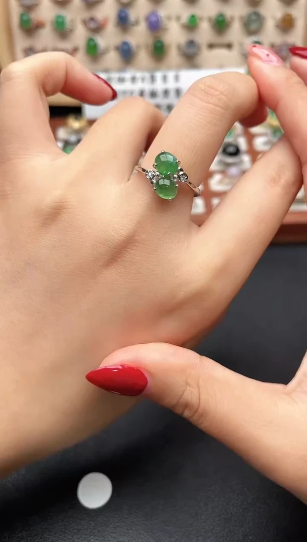 银S925镶嵌戒指翡翠一物一证一礼盒