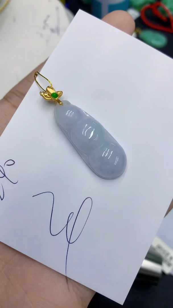 翡翠未镶嵌颈饰11111111111