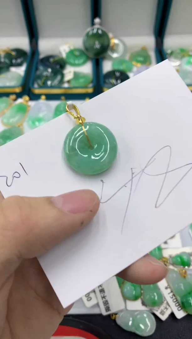 【闪购商品】翡翠颈饰18K金镶嵌11111111111