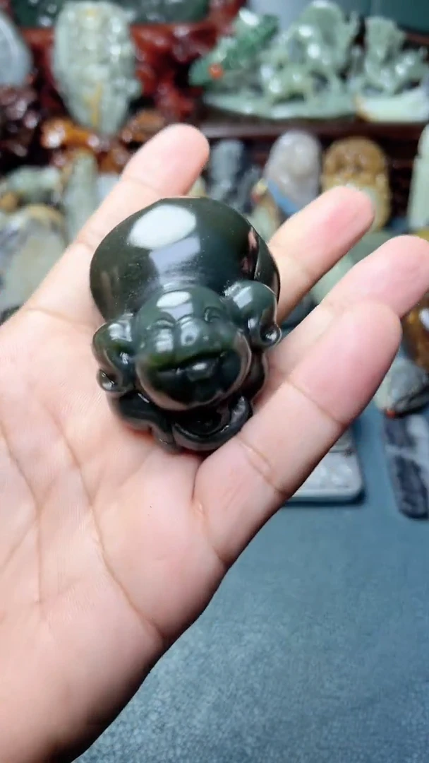 未镶嵌和田玉把件-