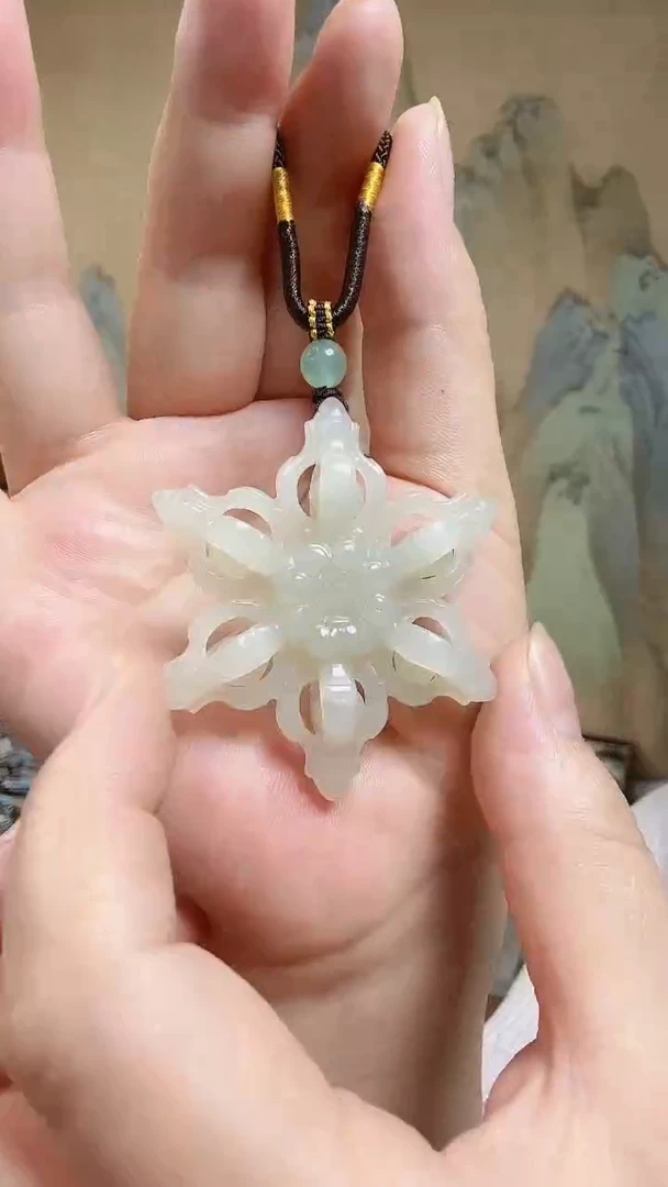 和田玉未镶嵌颈饰.