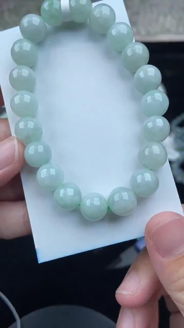未镶嵌手链翡翠为***！12
