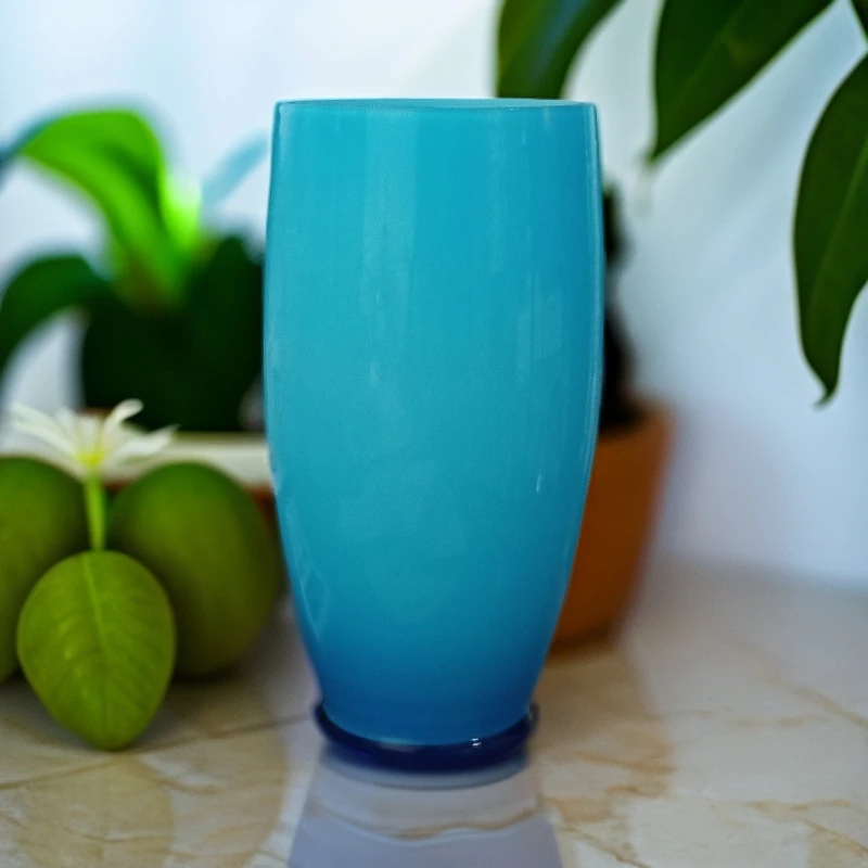 74天蓝色圆口玻璃花瓶（高19.5口9.5）