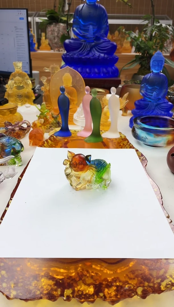 手工艺品琉璃福猪茶宠摆件彩色