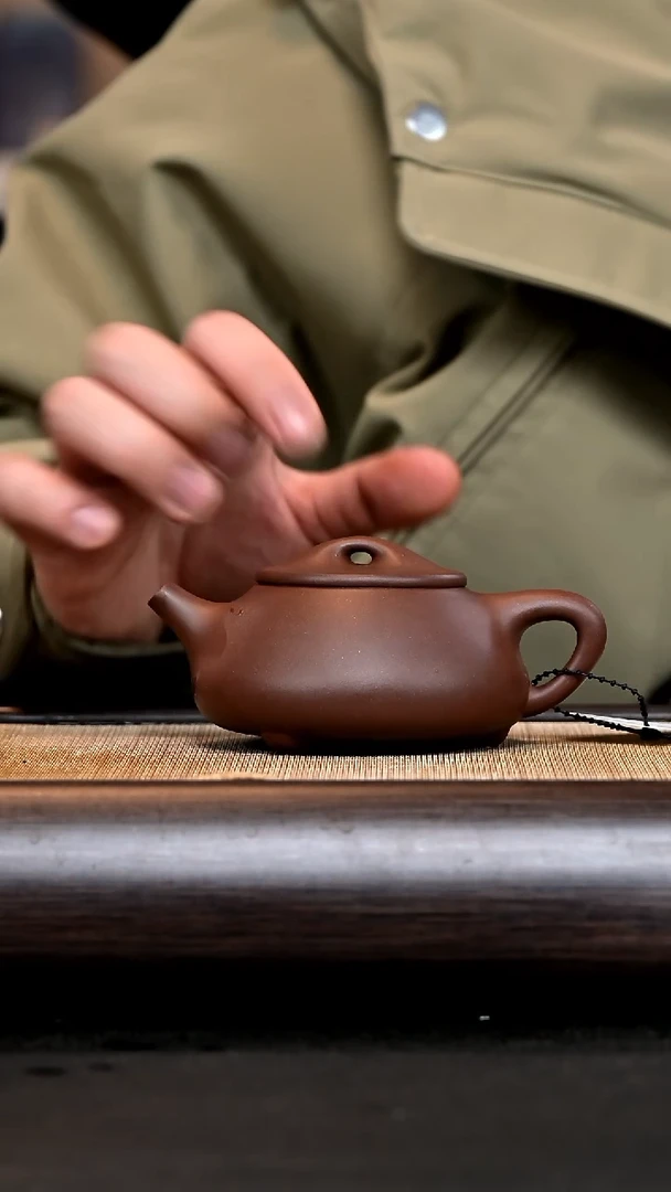 【闪购商品】紫砂茶壶GP16110 满瓢 底槽清