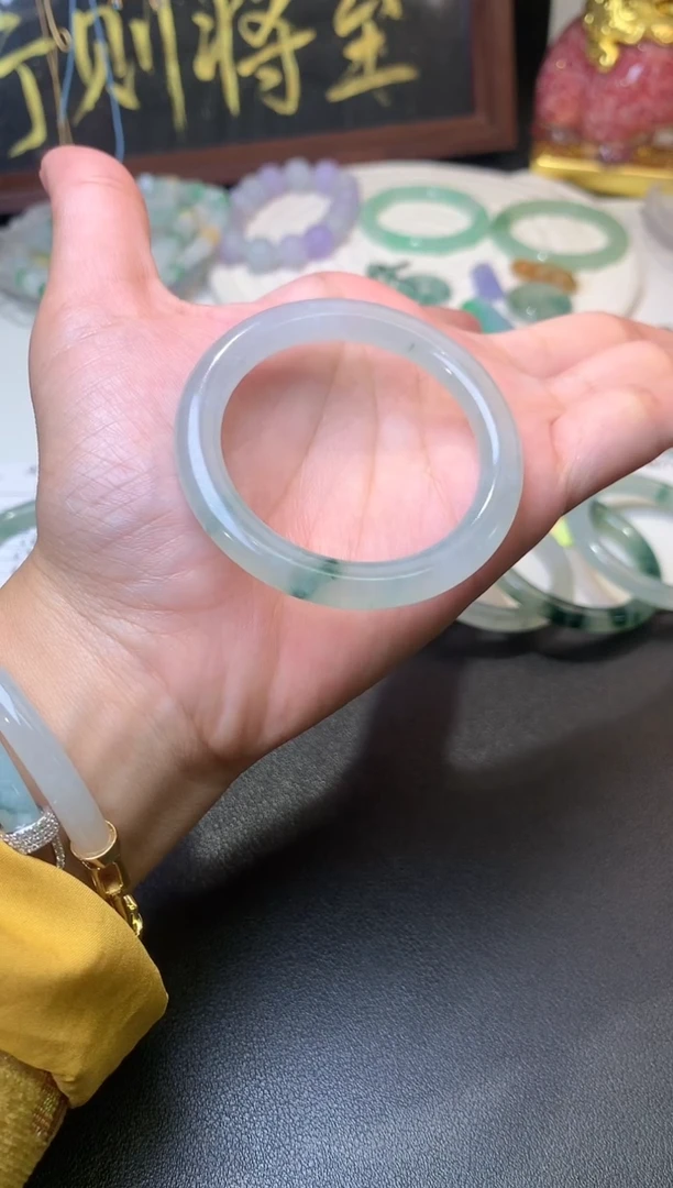 未镶嵌定制翡翠毛货