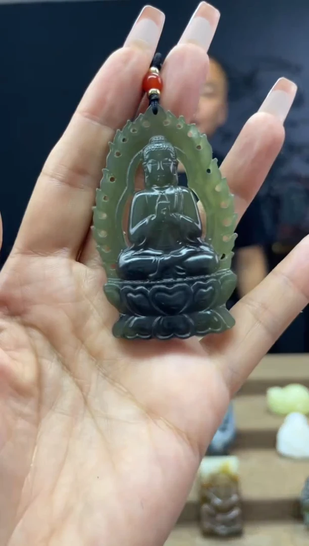 颈饰未镶嵌和田玉1