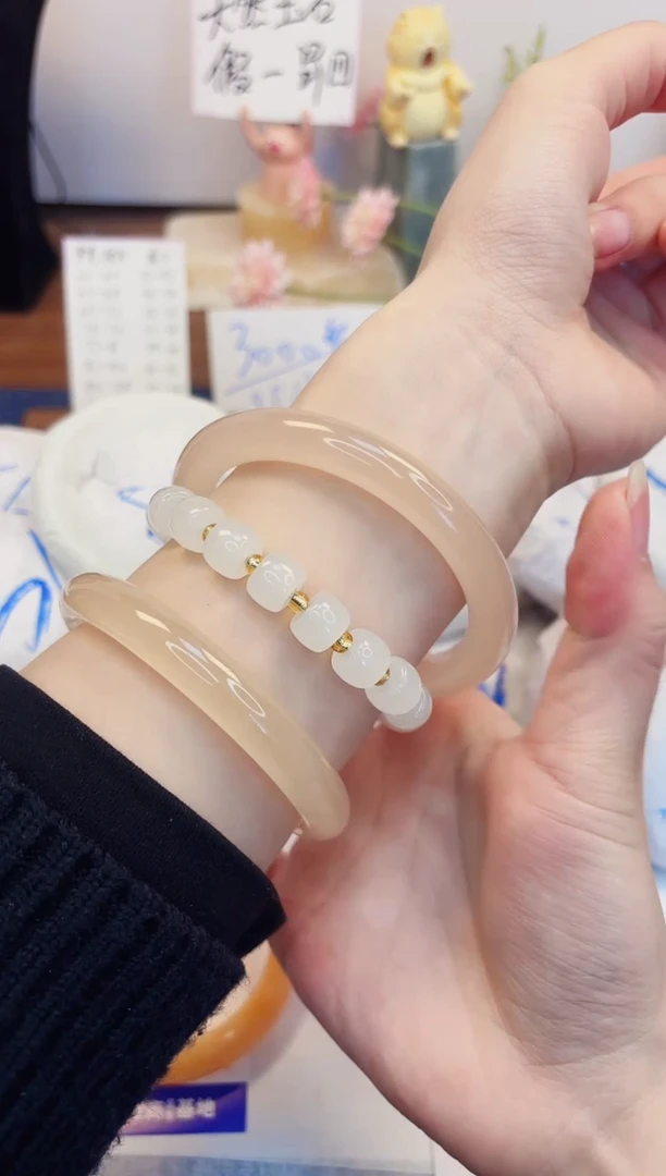 【闪购商品】石英质玉手镯未镶嵌226-美人条藕粉-圈口63