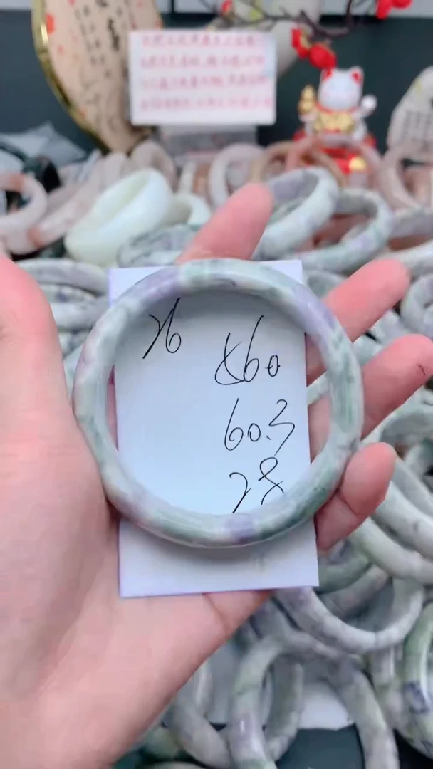 未镶嵌手镯石英质玉560
