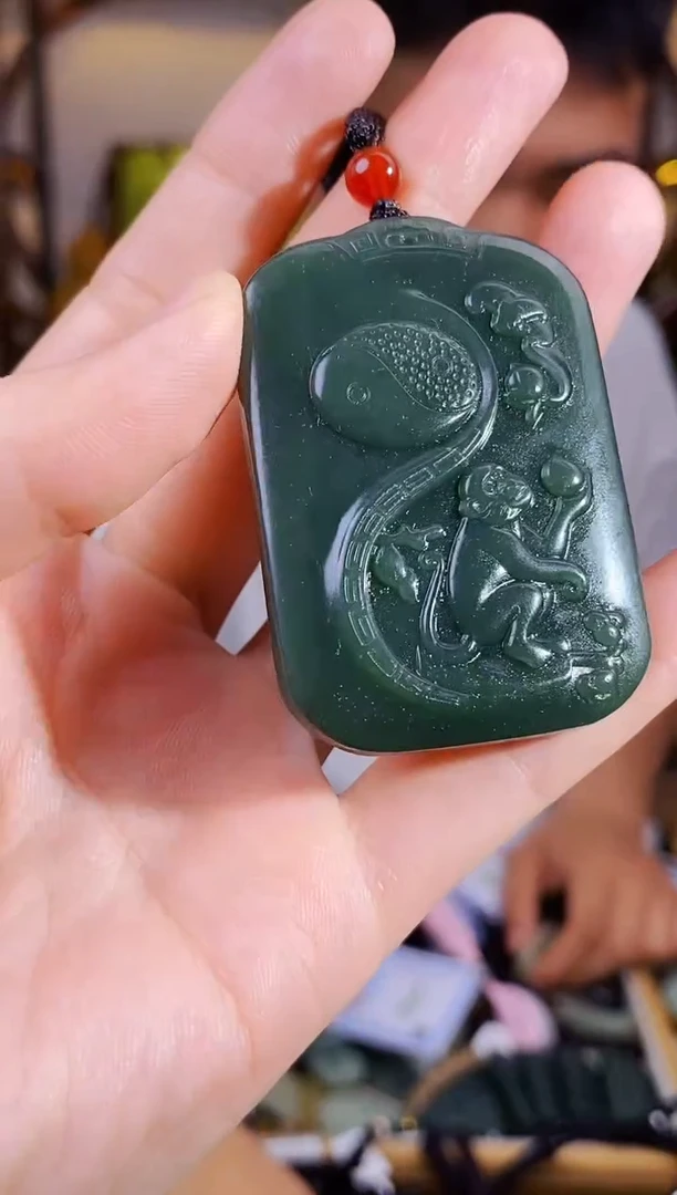 和田玉未镶嵌颈饰1