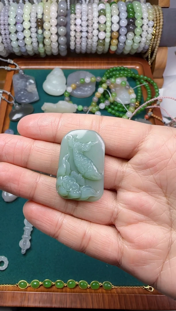 【闪购商品】和田玉无未镶嵌碧玉连年有余