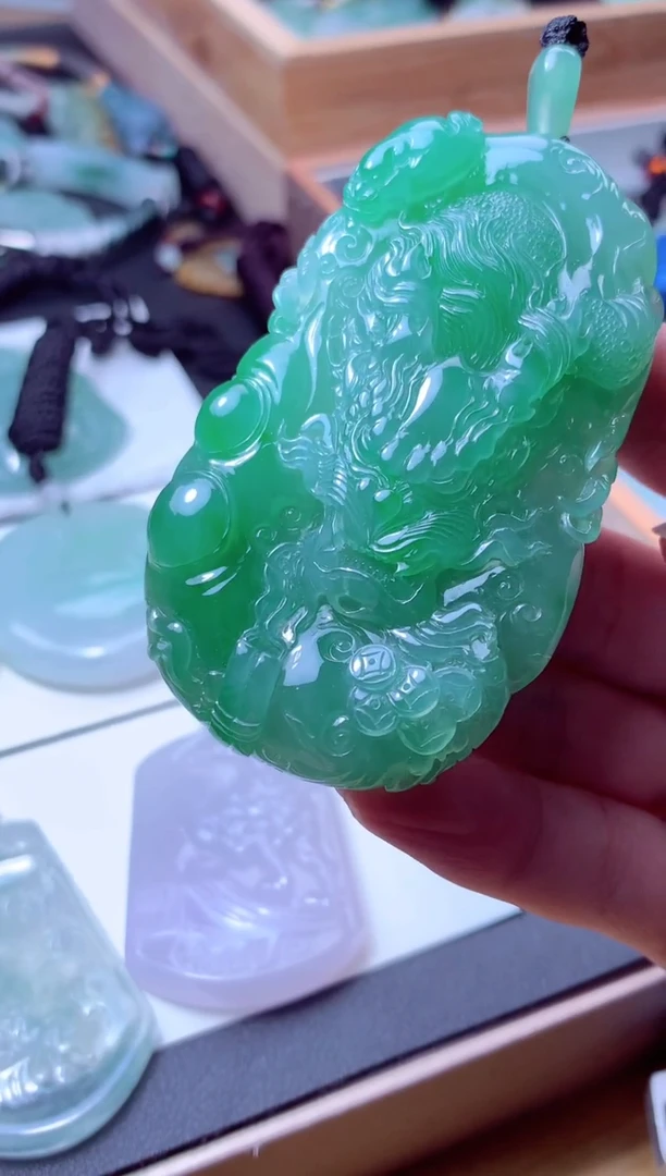 颈饰未镶嵌翡翠天然A货翡翠
