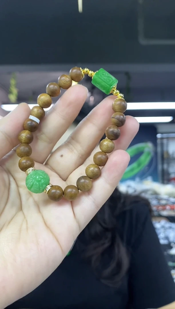 未镶嵌手串翡翠多样性发其一颜色微差