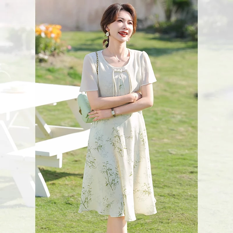 新中式妈妈夏装连衣裙端庄大气2025新款中老年女夏季短袖洋气裙子