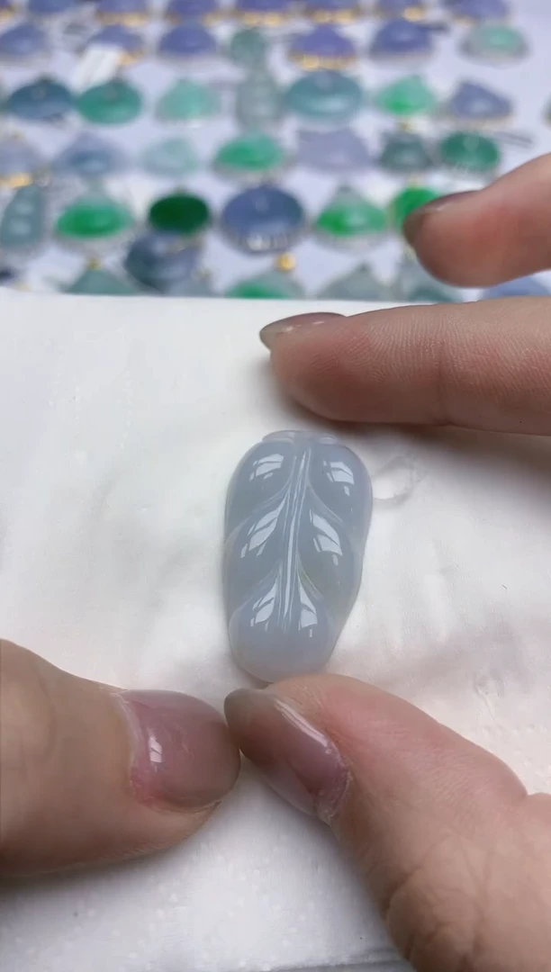 【闪购商品】翡翠颈饰未镶嵌天然翡翠A货
