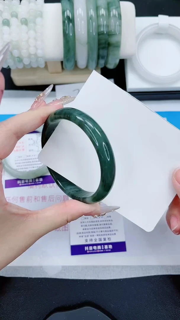 【闪购商品】石英质玉手镯未镶嵌21号/60-61圈