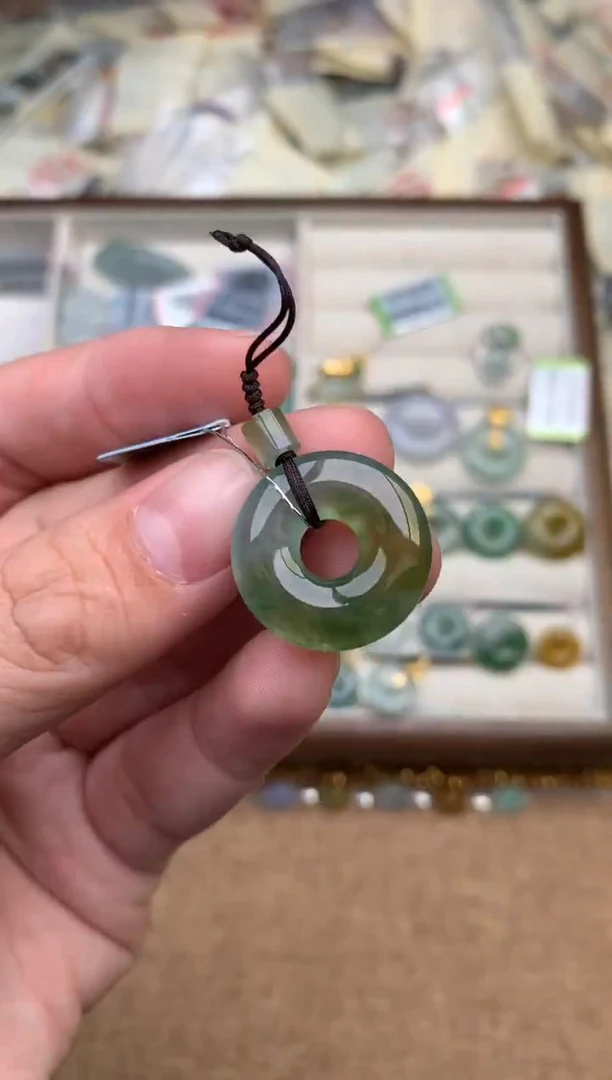 未镶嵌挂件翡翠一