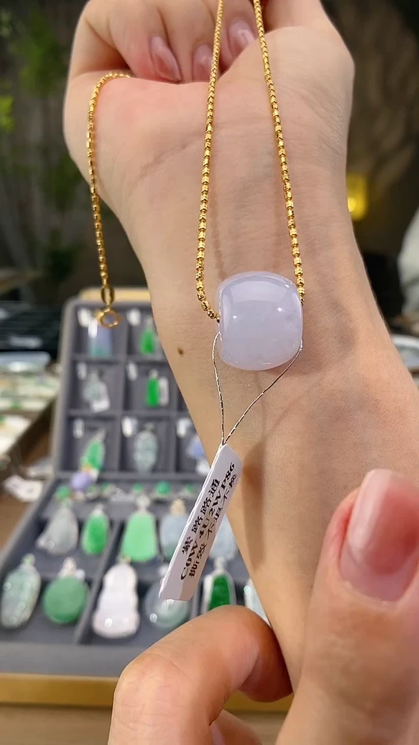 吊坠(赠链)未镶嵌翡翠路路通