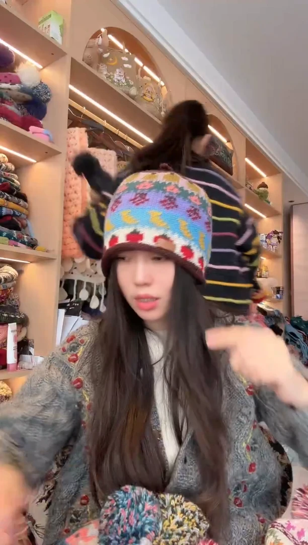 羊毛美利奴咖色草莓帽