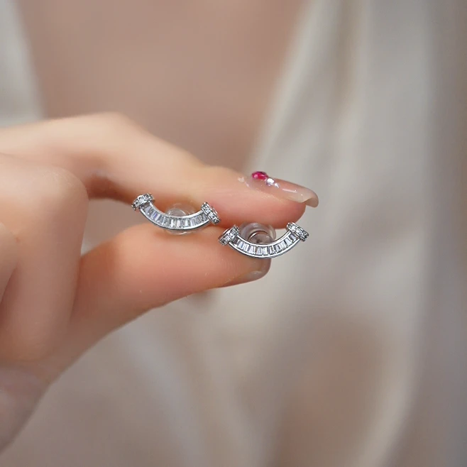 铜合金耳饰 轻奢简约耳饰 F623