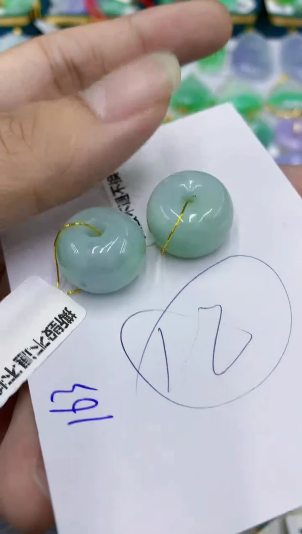 翡翠未镶嵌颈饰1111111111多样性发其一