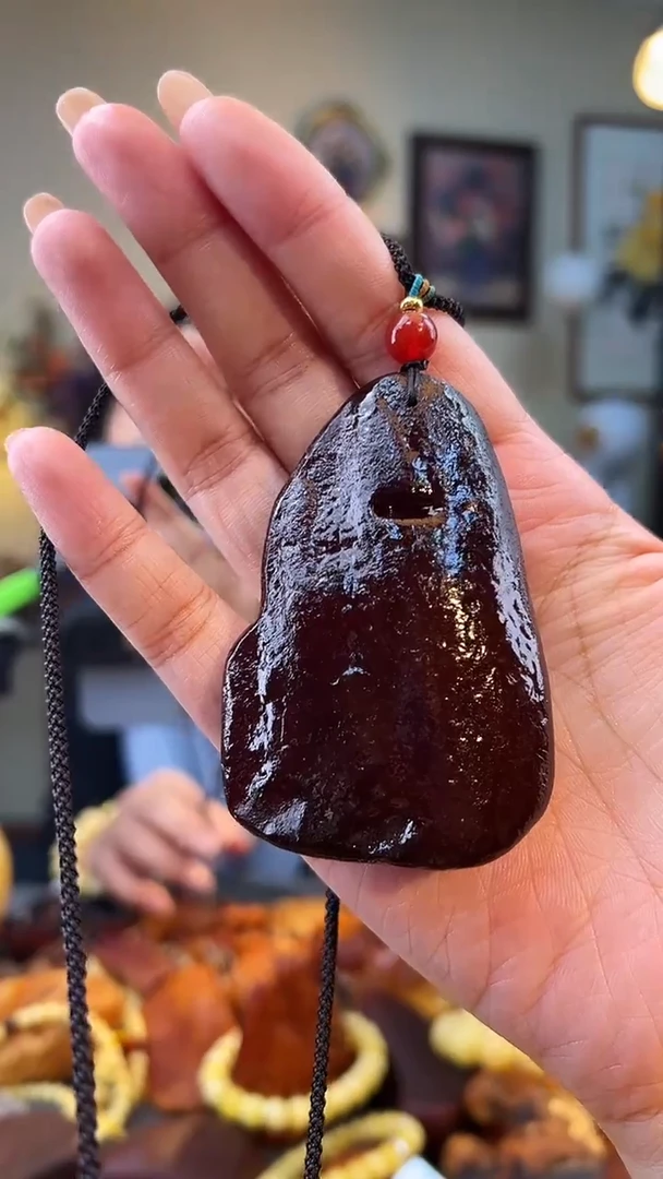 琥珀颈饰未镶嵌吊坠