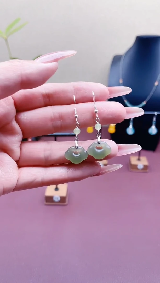 未镶嵌和田玉耳饰00和田玉祥云小小