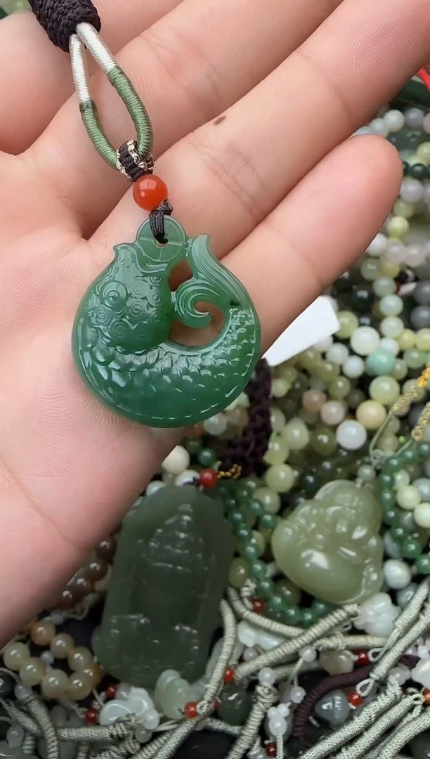 颈饰未镶嵌和田玉拍一发一