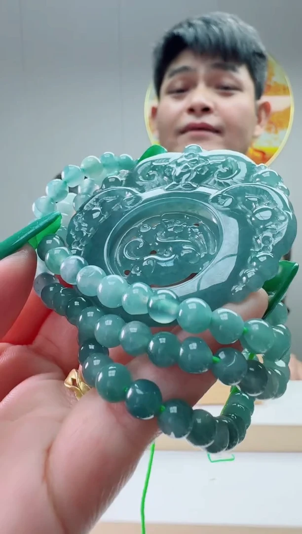 翡翠未镶嵌颈饰多样性随机发其一